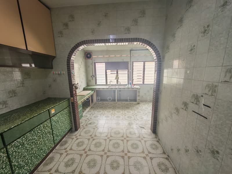 2-storey Terraced House for Sale in Taman Overseas Union (Taman Oug) (Jalan Klang Lama (Old Klang Road)) - Bobo Lee - Kitchen - PropertyGuru.com.my