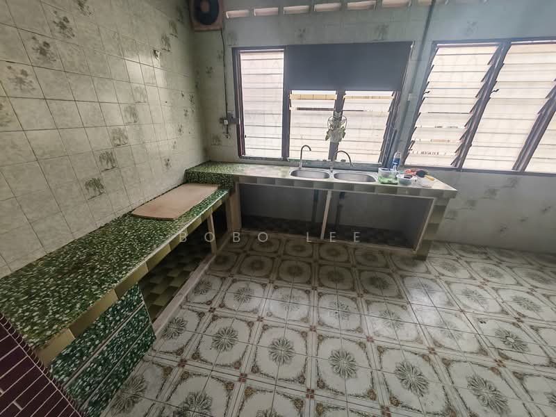 2-storey Terraced House for Sale in Taman Overseas Union (Taman Oug) (Jalan Klang Lama (Old Klang Road)) - Bobo Lee - Kitchen - PropertyGuru.com.my