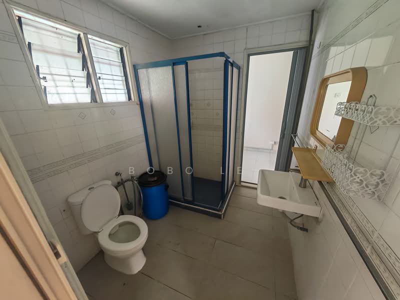 2-storey Terraced House for Sale in Taman Overseas Union (Taman Oug) (Jalan Klang Lama (Old Klang Road)) - Bobo Lee - Bathroom - PropertyGuru.com.my