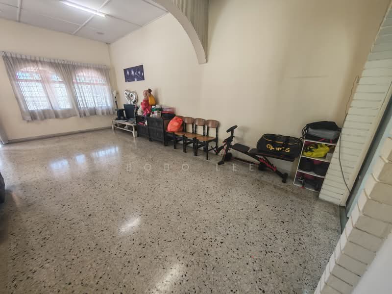 Semi-Detached House for Sale in Taman Overseas Union (Taman Oug) (Jalan Klang Lama (Old Klang Road)) - Bobo Lee - Living Room - PropertyGuru.com.my