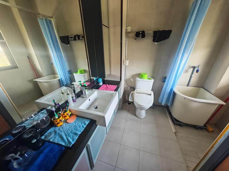 Bungalow for Sale in Sri Petaling (Kuala Lumpur) - Bobo Lee - Bathroom - PropertyGuru.com.my
