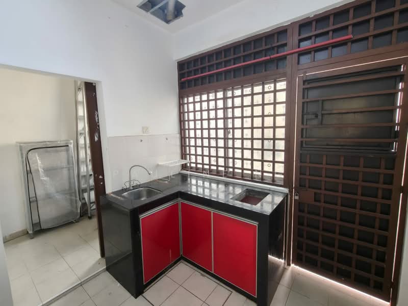 Rumah Teres 2 Tingkat untuk Disewa di Taman Nusa Sentral (Iskandar Puteri (Nusajaya)) - Pauline Ng - Kitchen - PropertyGuru.com.my