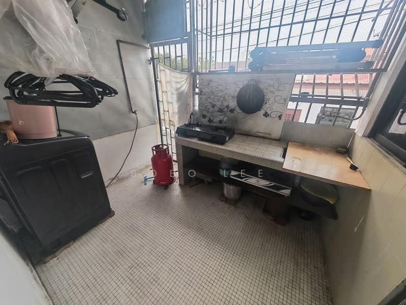 1-storey Terraced House for Sale in Taman Overseas Union (Taman Oug) (Jalan Klang Lama (Old Klang Road)) - Bobo Lee - Kitchen - PropertyGuru.com.my