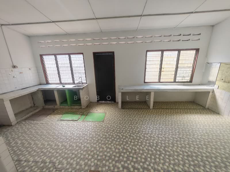 2-storey Terraced House for Sale in Taman Overseas Union (Taman Oug) (Jalan Klang Lama (Old Klang Road)) - Bobo Lee - Kitchen - PropertyGuru.com.my