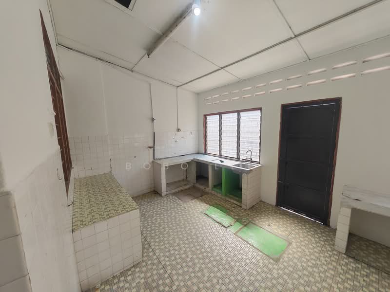 2-storey Terraced House for Sale in Taman Overseas Union (Taman Oug) (Jalan Klang Lama (Old Klang Road)) - Bobo Lee - Kitchen - PropertyGuru.com.my