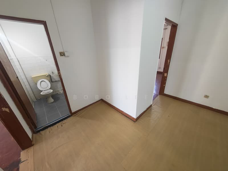 2-storey Terraced House for Sale in Taman Overseas Union (Taman Oug) (Jalan Klang Lama (Old Klang Road)) - Bobo Lee - Bathroom - PropertyGuru.com.my