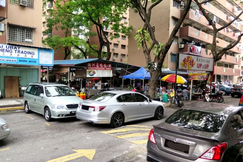 Apartment for Rent at Miharja (LRT Maluri) - Pyng Chong - Food stalls at Miharja flats - PropertyGuru.com.my