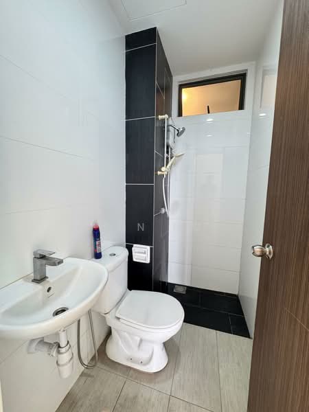 Servis Apartment untuk Dijual di Seasons Garden Residences - Ben Ng - Bathroom - PropertyGuru.com.my