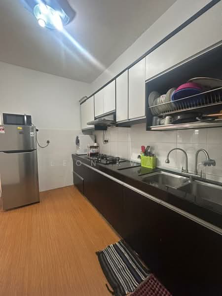 Kondominium untuk Disewa di Dwiputra Residences - Leon Kwan - Kitchen - PropertyGuru.com.my