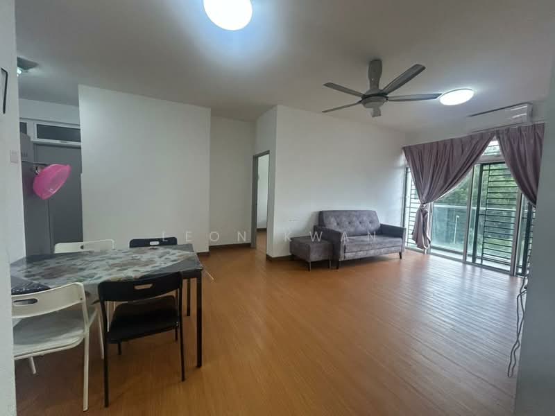 Kondominium untuk Disewa di Dwiputra Residences - Leon Kwan - Living Room - PropertyGuru.com.my