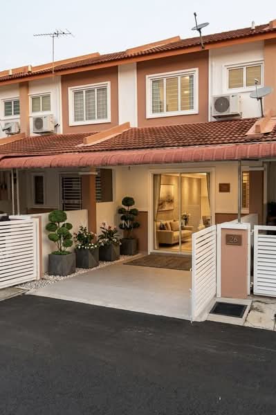 2-storey Terraced House for Sale in Ipoh (Perak) - Ivan Tai - Living Room - PropertyGuru.com.my