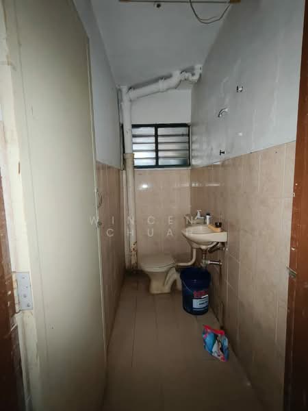 2-storey Terraced House for Sale in Taman Sri Muda (Shah Alam) - Wincent Chuah - Bathroom - PropertyGuru.com.my