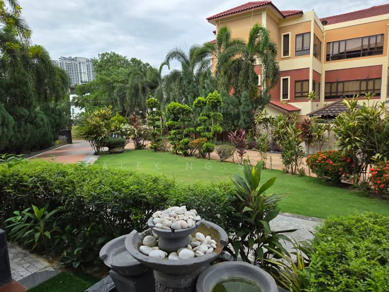 Bungalow for Rent in Country Heights (Kajang) - Alex Ng.S.K - Exterior - PropertyGuru.com.my