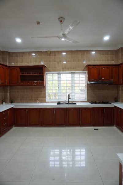 Bungalow for Rent in Country Heights (Kajang) - Alex Ng.S.K - Kitchen - PropertyGuru.com.my
