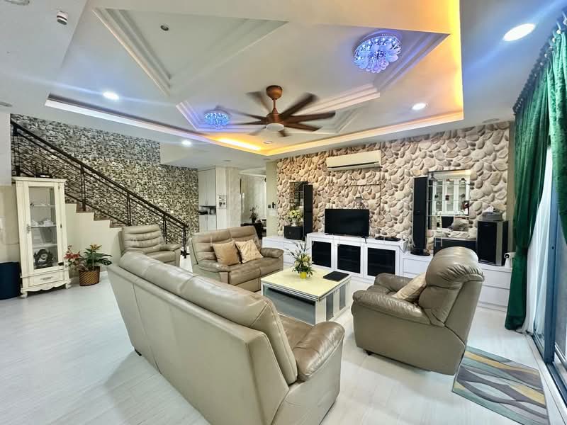 Rumah Teres untuk Dijual di Garden Terrace (Shah Alam) - Fauzi Abdullah - Living Room - PropertyGuru.com.my