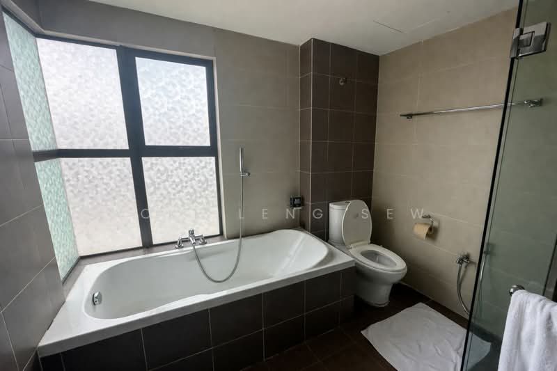Condominium for Sale at Atmosfera Kondominium - Yoke Leng Sew - Bathroom - PropertyGuru.com.my