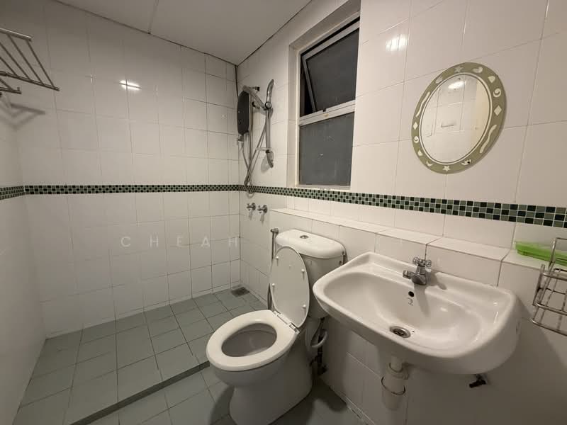 Kondominium untuk Disewa di Seri Maya Condominium - Cheah Wei Kit - Bathroom - PropertyGuru.com.my