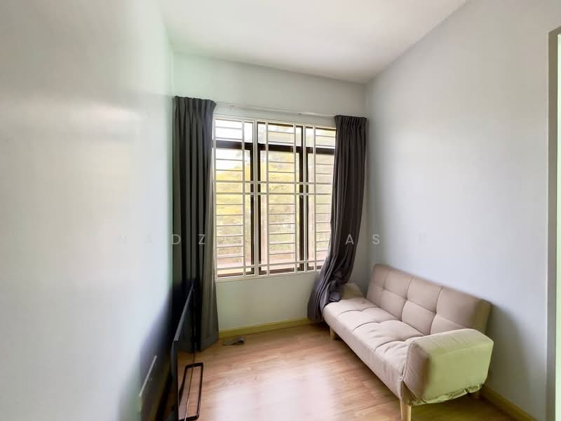 Rumah Teres untuk Dijual di Ceria Residence (Cyberjaya) - Nadzmie Nasir - Living Room - PropertyGuru.com.my