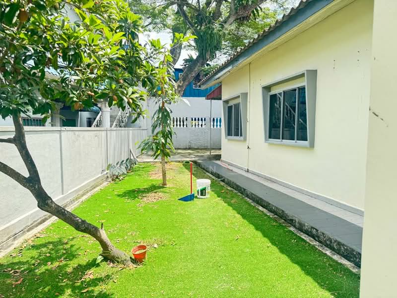 Bungalow for Rent in Taman Majidee (Johor Bahru) - Steven Ee - PropertyGuru.com.my