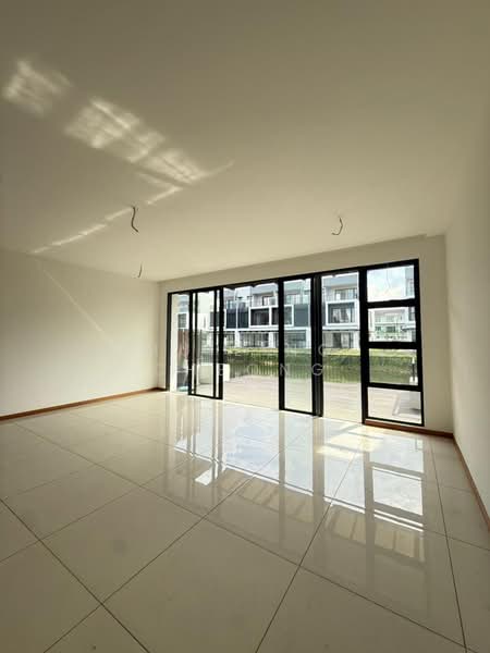 3-storey Terraced House for Sale in Permas Jaya (Johor) - Huiling Cheong - Living Room - PropertyGuru.com.my