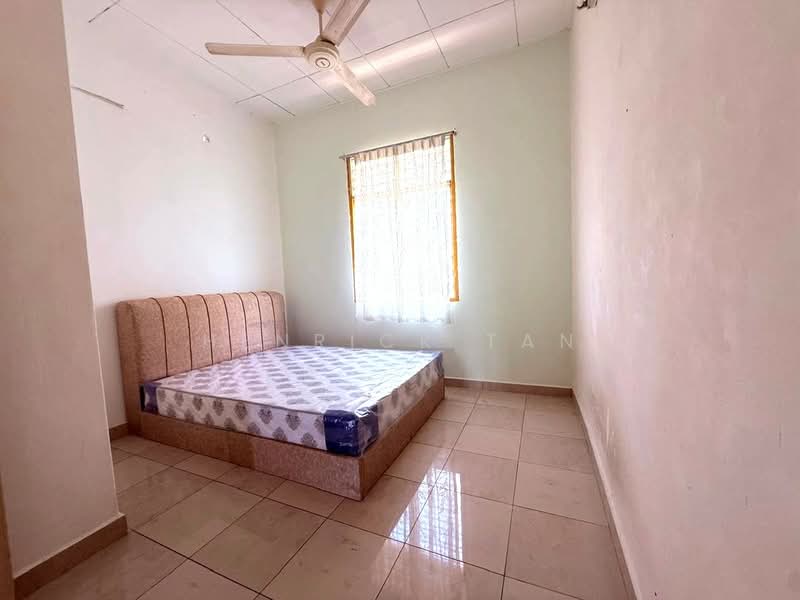 Rumah Teres 2 Tingkat untuk Dijual di Bandar Kinrara Seksyen 4 (Bandar Kinrara) - Henrick Tan - Bedroom - PropertyGuru.com.my