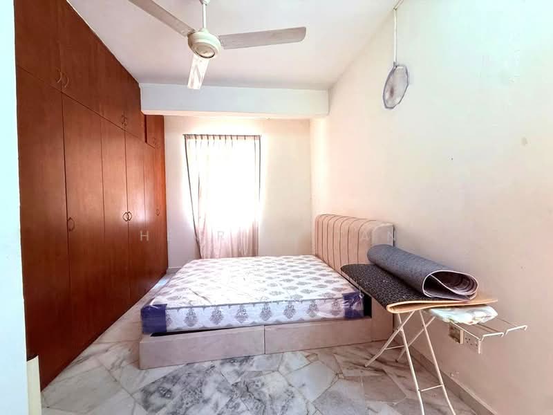 Rumah Teres 2 Tingkat untuk Dijual di Bandar Kinrara Seksyen 4 (Bandar Kinrara) - Henrick Tan - Bedroom - PropertyGuru.com.my