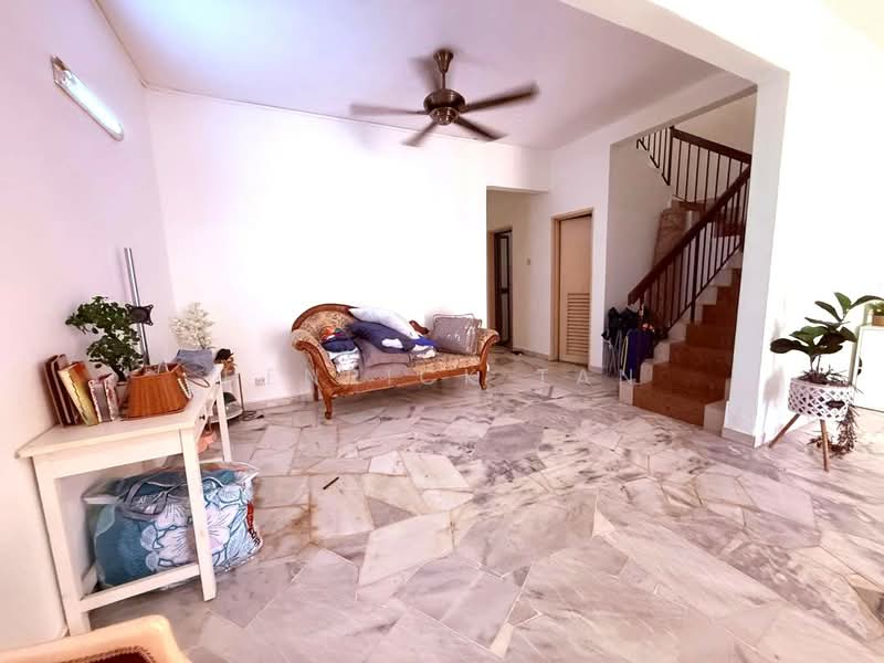 Rumah Teres 2 Tingkat untuk Dijual di Bandar Kinrara Seksyen 4 (Bandar Kinrara) - Henrick Tan - Living Room - PropertyGuru.com.my
