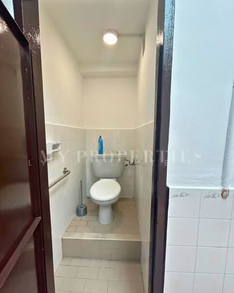 Rumah Berkembar untuk Dijual di Ayer Itam (Penang) - Lynn Jen Teoh - Bathroom - PropertyGuru.com.my