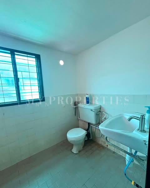 Rumah Berkembar untuk Dijual di Ayer Itam (Penang) - Lynn Jen Teoh - Bathroom - PropertyGuru.com.my