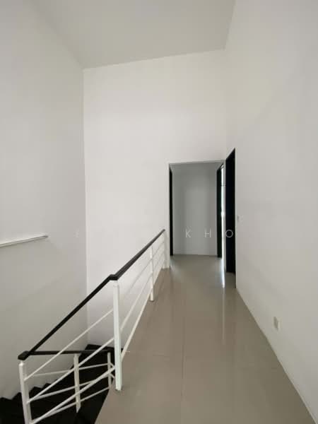 Rumah Teres 2 Tingkat untuk Disewa di Shah Alam (Selangor) - Emily Kho - Corridor - PropertyGuru.com.my