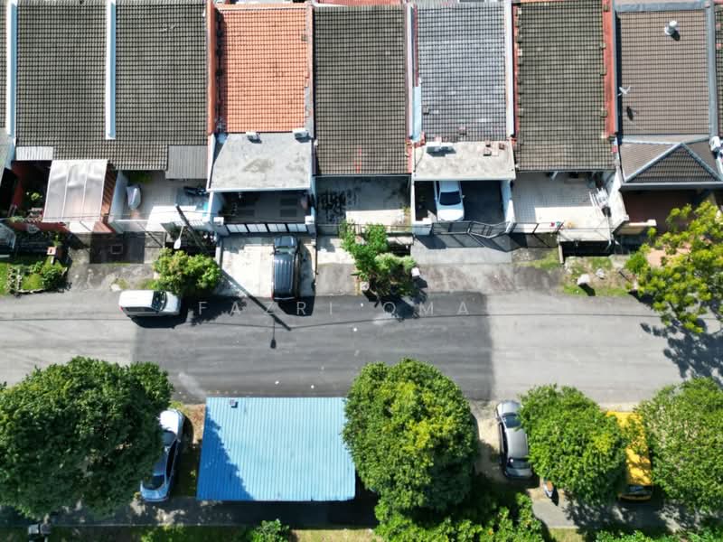 1-storey Terraced House for Sale in Kelana Jaya (Petaling Jaya) - Fazri Omar - Exterior - PropertyGuru.com.my