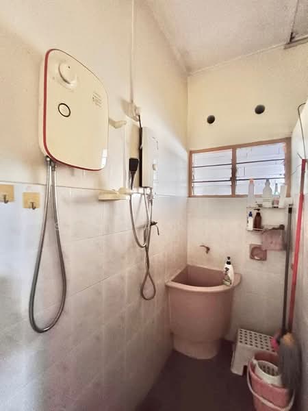 Semi-Detached House for Sale in Taman Bersatu (Sungai Petani) - Selina Khoo - Bathroom - PropertyGuru.com.my