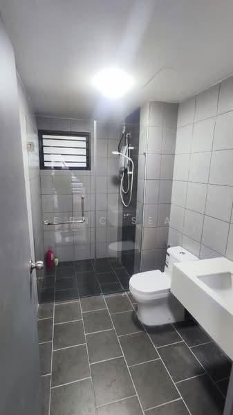 Service Residence for Rent at E'Island Lake Haven - Eric Sea - Bathroom - PropertyGuru.com.my