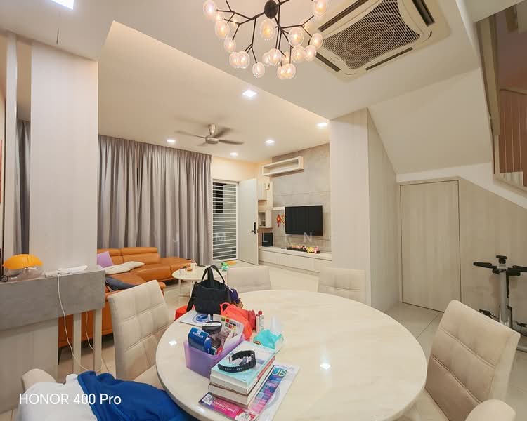 2-storey Terraced House for Sale in Bandar Tasik Puteri (Rawang) - Jim Ling - Living Room - PropertyGuru.com.my