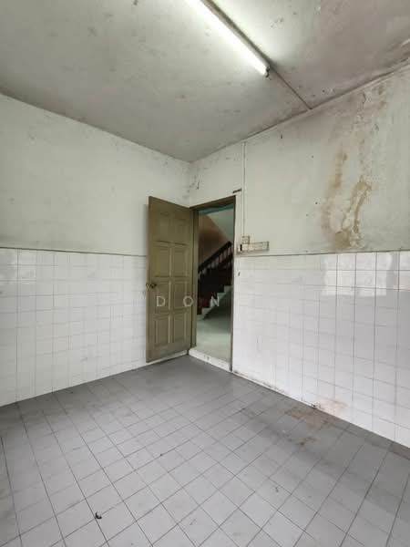 Semi-Detached House for Sale in Taman Bukit Kempas (Tampoi) - Brandon Khor - Interior - PropertyGuru.com.my