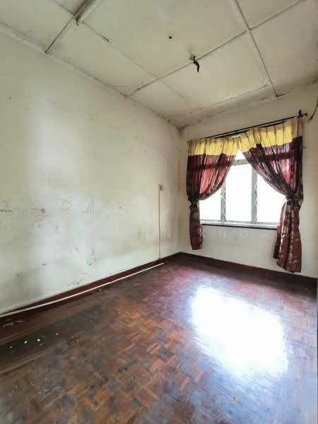 Semi-Detached House for Sale in Taman Bukit Kempas (Tampoi) - Brandon Khor - Interior - PropertyGuru.com.my
