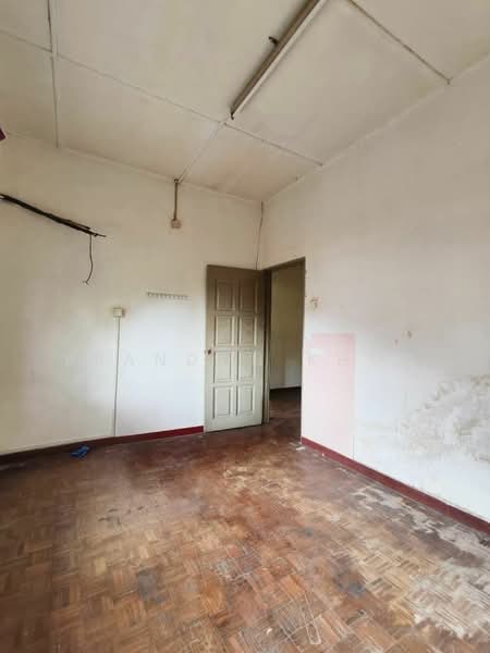 Semi-Detached House for Sale in Taman Bukit Kempas (Tampoi) - Brandon Khor - Interior - PropertyGuru.com.my