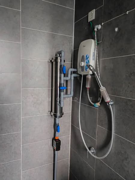 Servis Apartment untuk Dijual di Empire Damansara - Raymond Tan - Bathroom - PropertyGuru.com.my