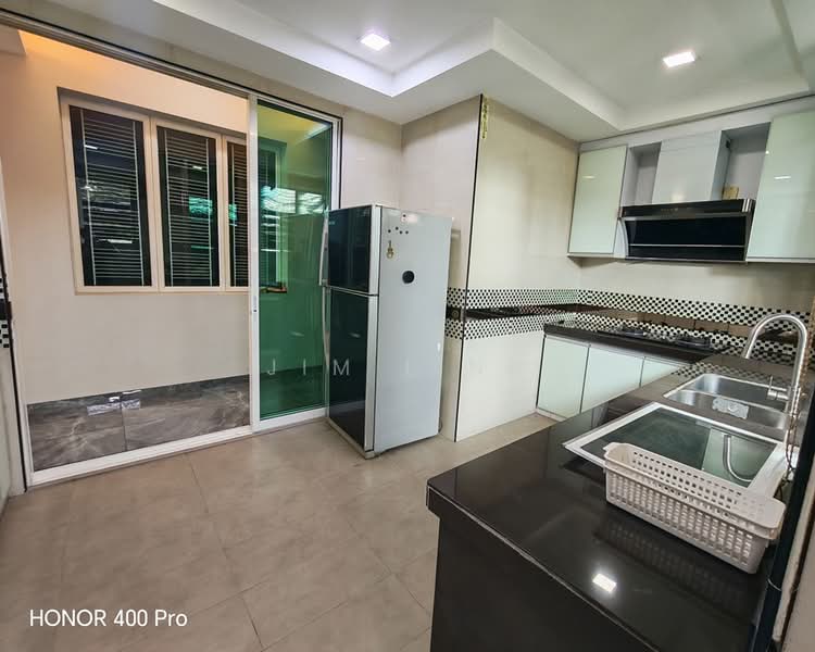 Rumah Berkembar untuk Dijual di Kota Kemuning (Shah Alam) - Jim Ling - Kitchen - PropertyGuru.com.my