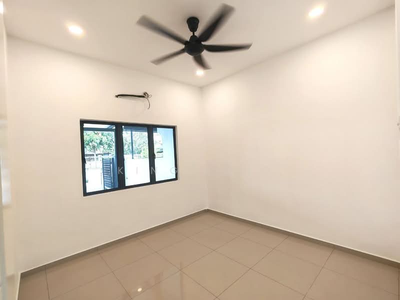 Rumah Teres 1 Tingkat untuk Dijual di Bukit Beruang (Bukit Baru) - King Song - Interior - PropertyGuru.com.my