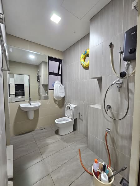 Rumah Teres 2 Tingkat untuk Dijual di Shah Alam (Selangor) - Maryam . - Bathroom - PropertyGuru.com.my