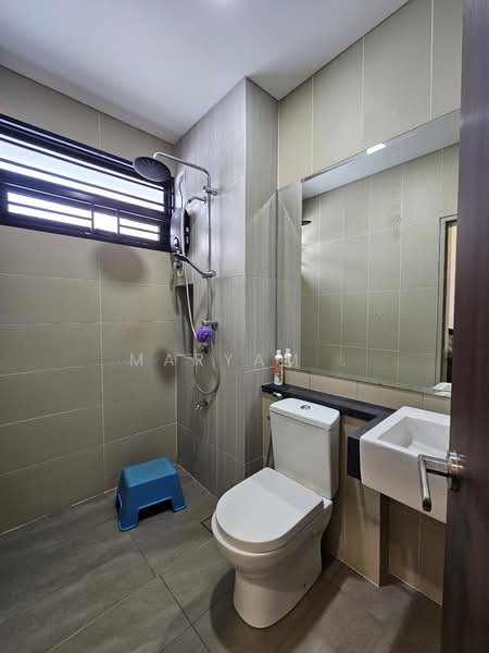 Rumah Teres 2 Tingkat untuk Dijual di Shah Alam (Selangor) - Maryam . - Bathroom - PropertyGuru.com.my