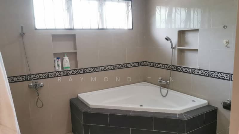 2-storey Terraced House for Sale in Petaling Jaya (Selangor) - Raymond Tan - Bathroom - PropertyGuru.com.my