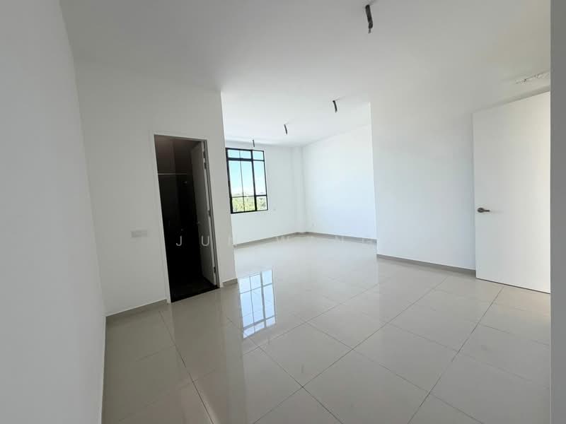 2-storey Terraced House for Sale in Bandar Seri Alam (Masai) - Jun Wang - PropertyGuru.com.my