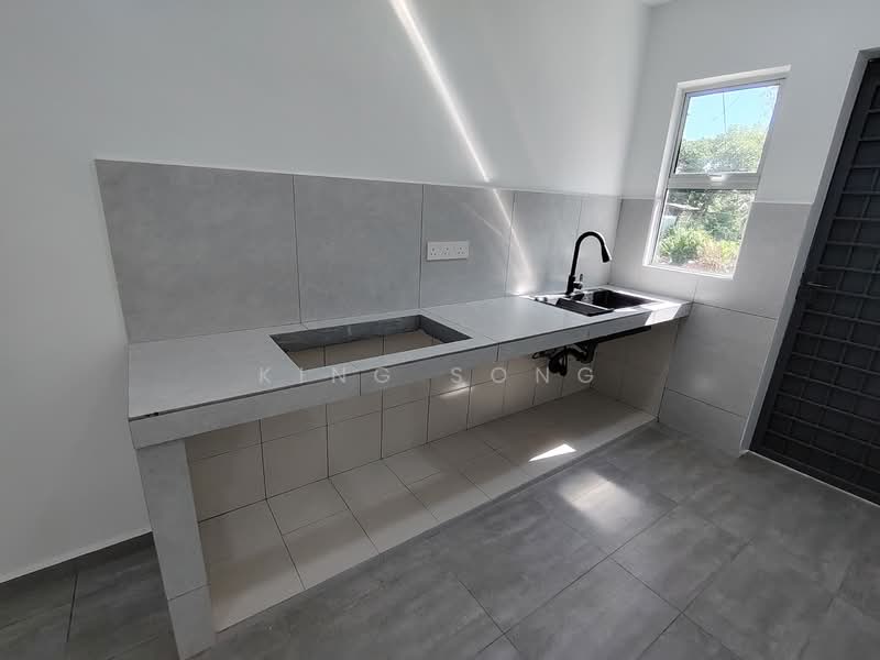 2-storey Terraced House for Sale in Batu Berendam (Melaka) - King Song - Kitchen - PropertyGuru.com.my