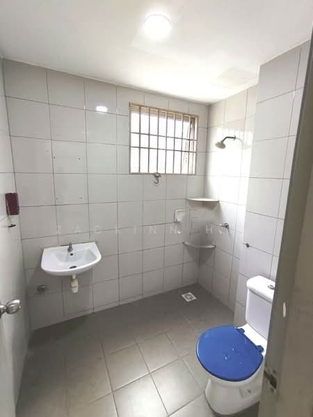 Townhouse for Rent in Bandar Botanic (Klang) - Zackinn Hoi - Bathroom - PropertyGuru.com.my