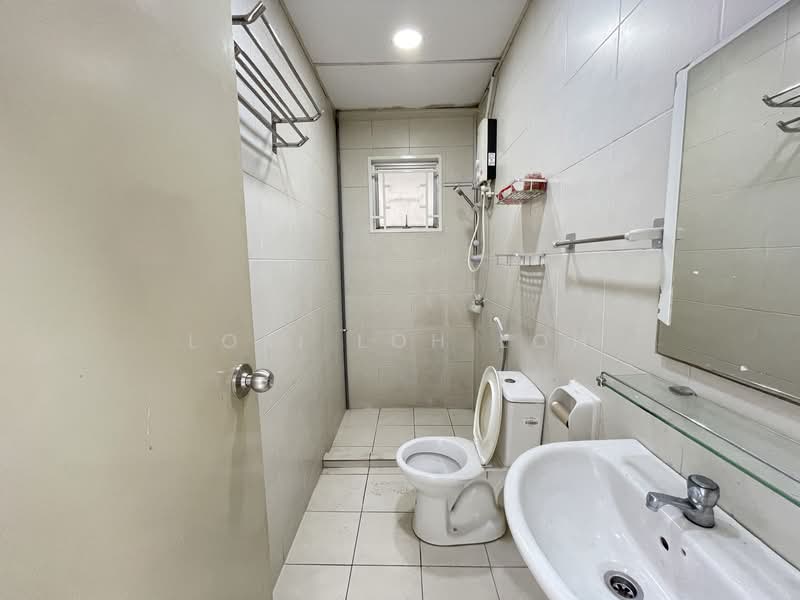 Condominium for Sale at Radius Residence - Loki Loh Loh - Bathroom - PropertyGuru.com.my