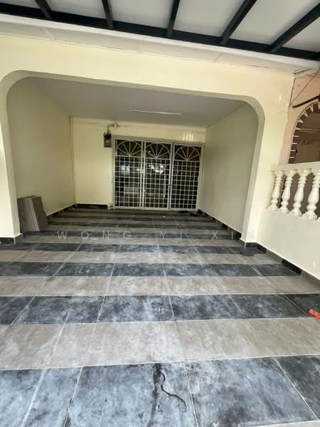 2-storey Terraced House for Sale in Taman Desa Cemerlang (Ulu Tiram) - Wong Yi Xin - Exterior - PropertyGuru.com.my