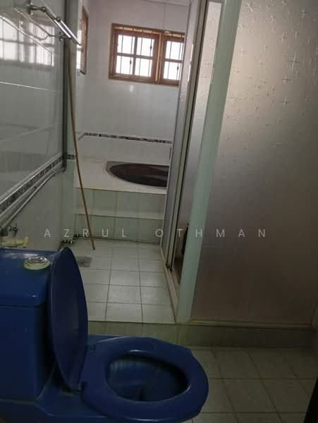 Bungalow for Sale in Taman Paroi Jaya (Paroi) - Azrul Othman - PropertyGuru.com.my