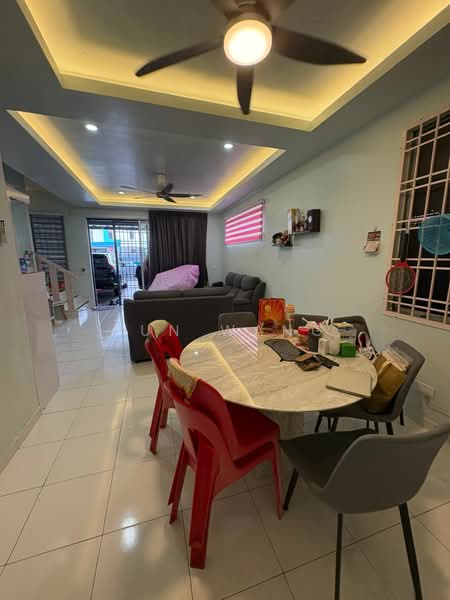 Rumah Teres 1.5 Tingkat untuk Dijual di Setia Tropika (Johor Bahru) - Jun Wang - Living Room - PropertyGuru.com.my